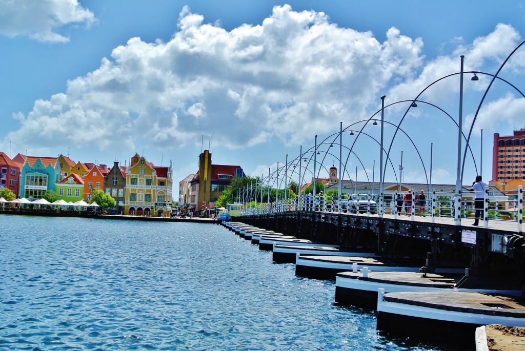Le pont flottant de Curaçao
