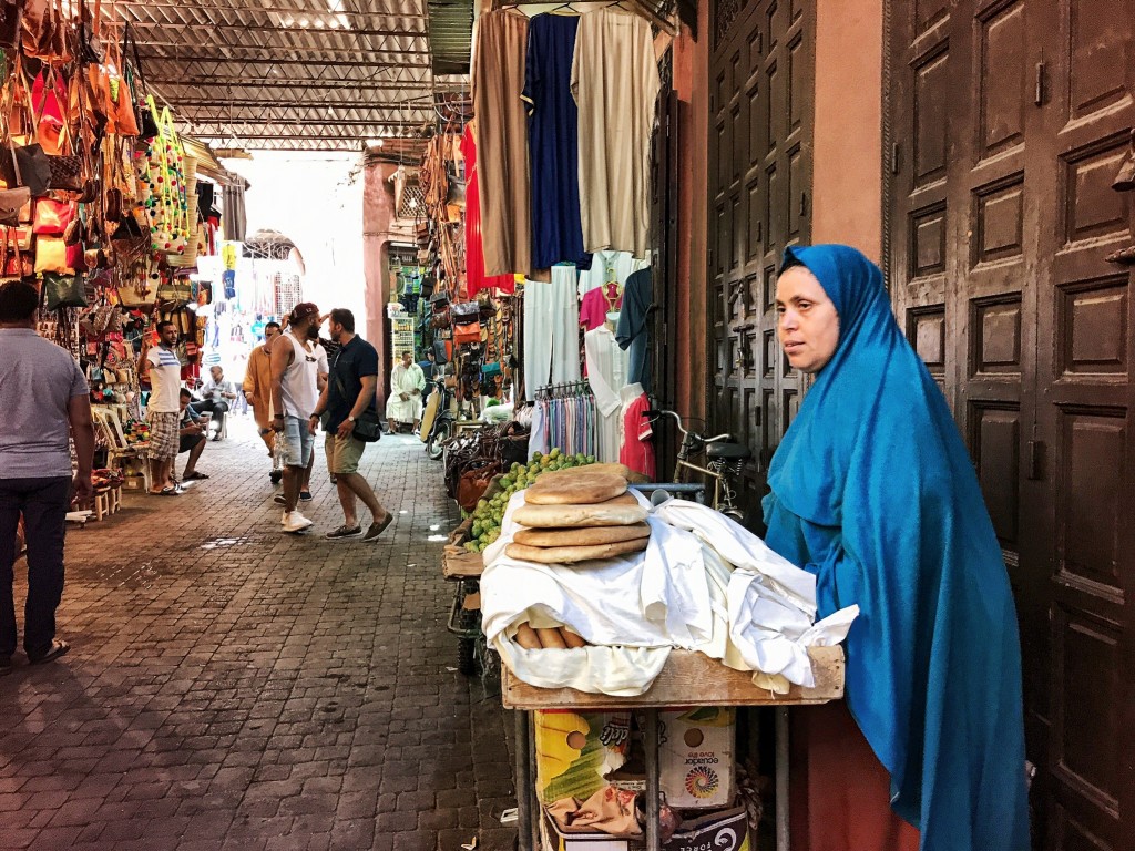 Kiosque de pains marocains à la semoule