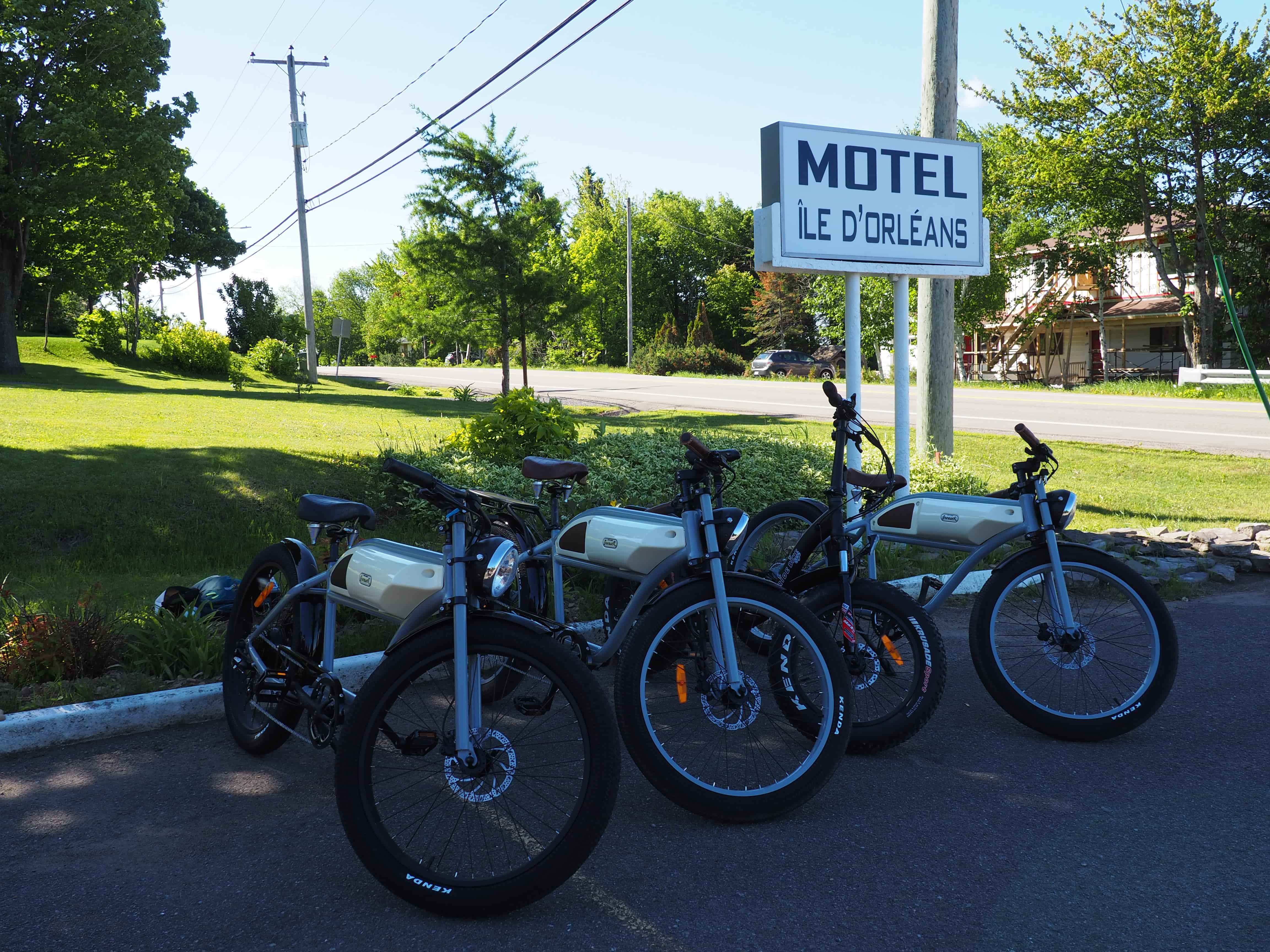 Vélos électriques en location au Motel île d'Orléans