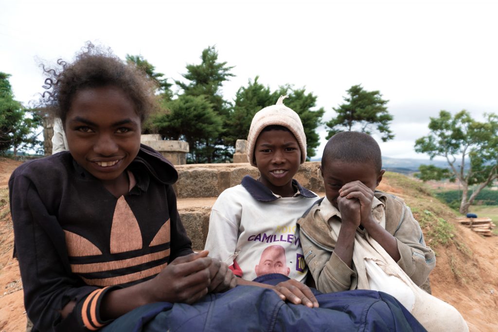 Enfants malgaches, hauts plateaux ~ Madagascar