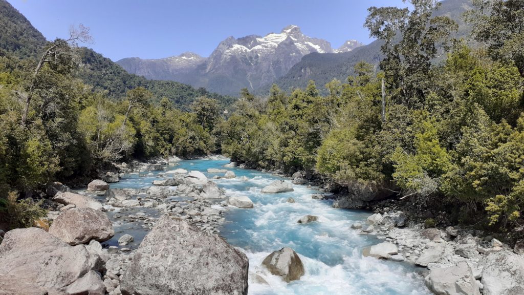 Rio Blanco à Hornopirén sur la carretera austral au Chili