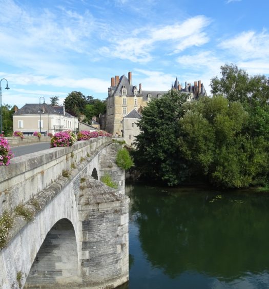 Pont de Durtal au-dessus de la Loire
