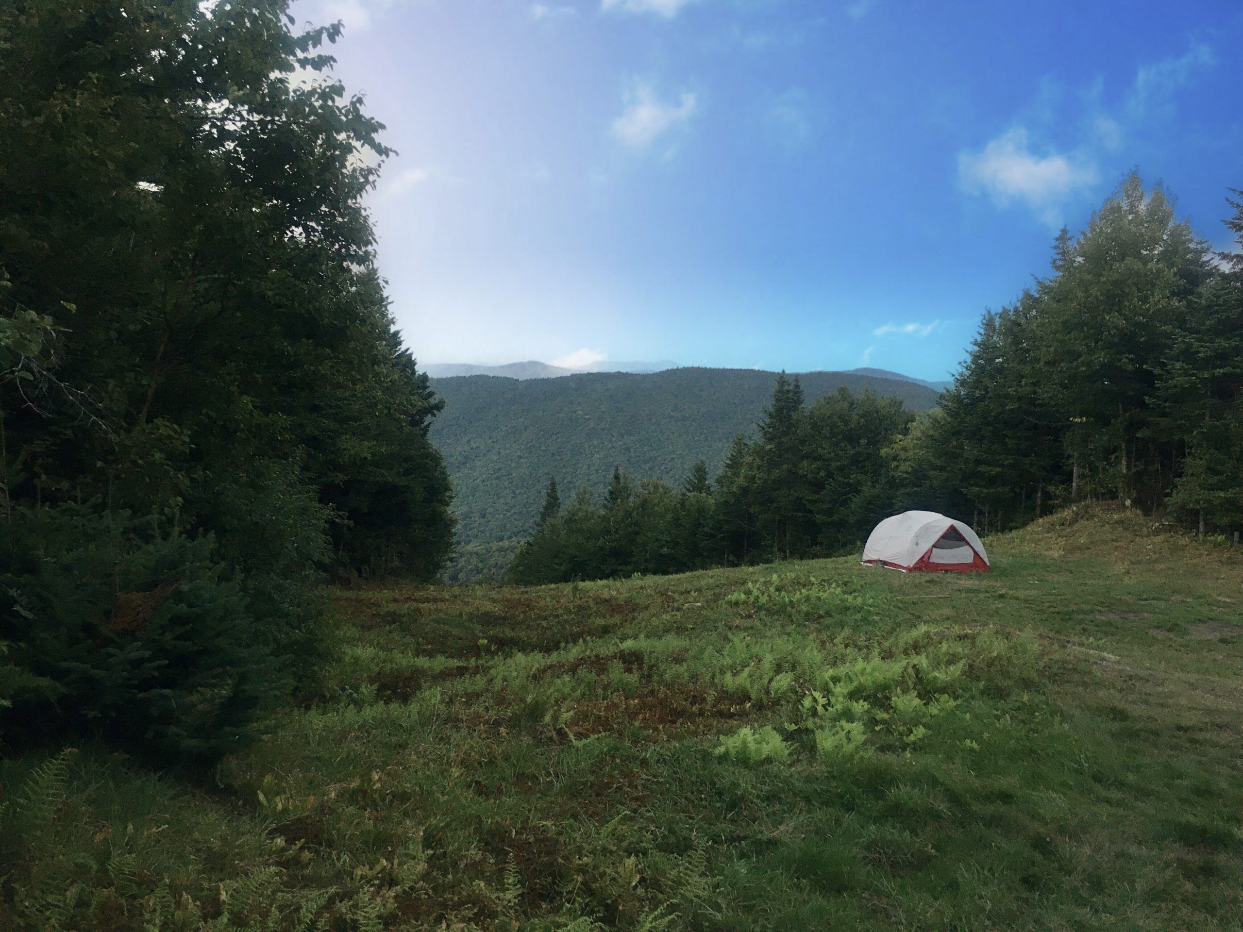 Camping au sommet du mont Sutton