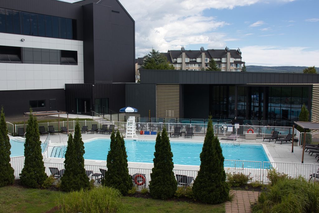 Aménagement des piscines et spas du Delta Marriott Mont-Sainte-Anne