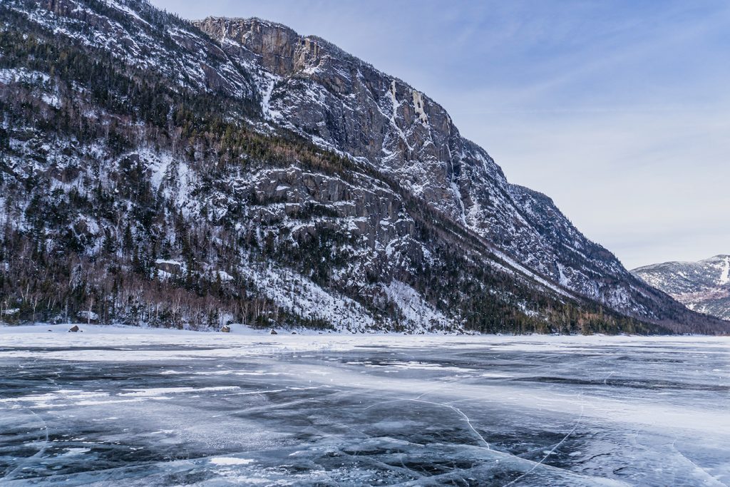 La Vallée des Glaces dans Charlevoix, l'une des randonnées hivernales à découvrir près de Québec