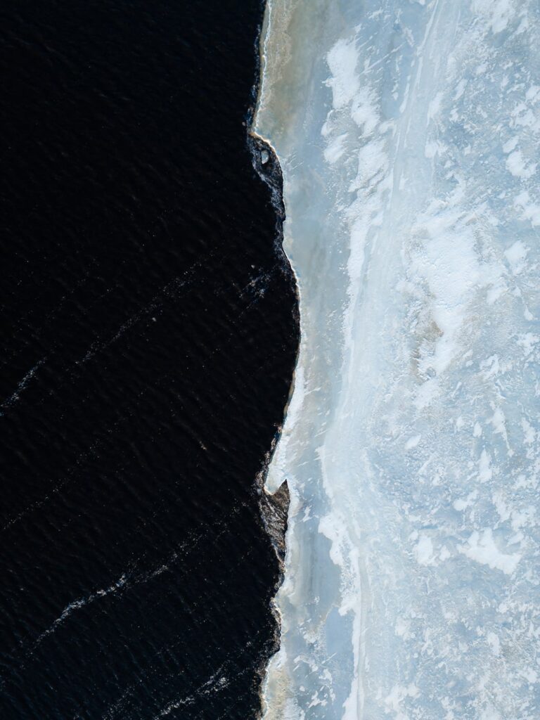 Lac Témiscamingue gelé
