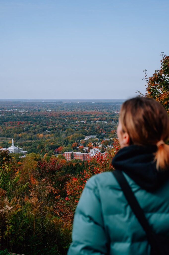 Vue au sommet du Mont Arthabaska durant l'automne